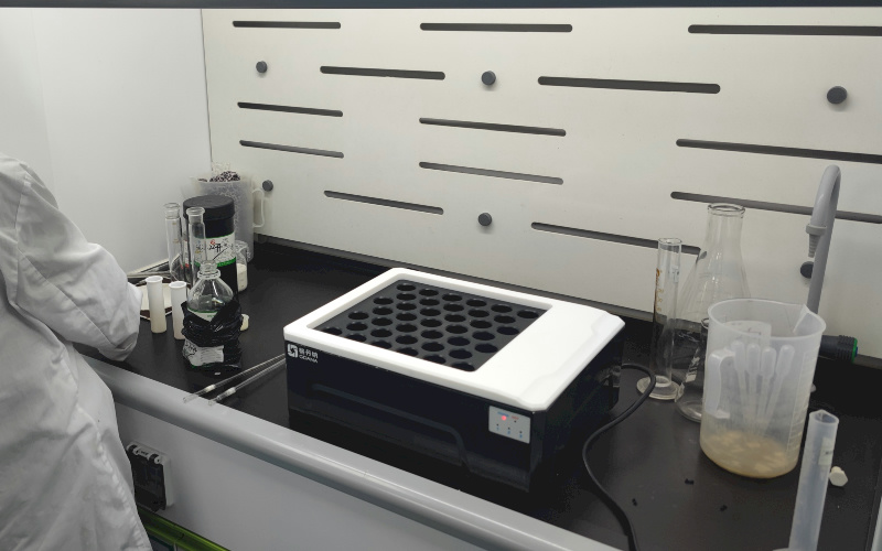 智能石墨消解儀適合哪些工作環(huán)境？從腐蝕強度看適配場景