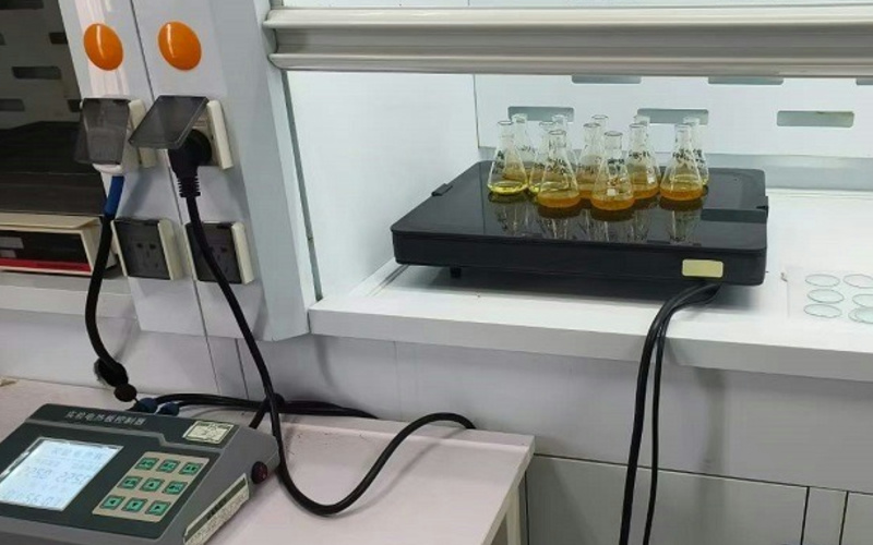 陶瓷加熱板適合哪些工作環(huán)境？從腐蝕場景看應(yīng)用適配性